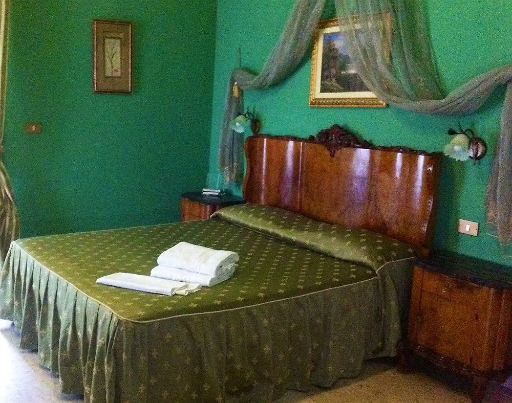 Hotel Alessandra Palermo 2*,